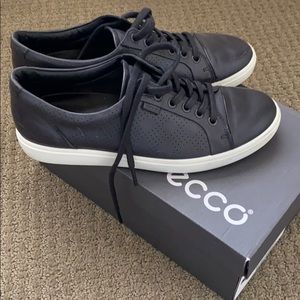 Brand new ECCO sneakers, size 9